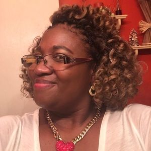 Meet your Posher, Kecia